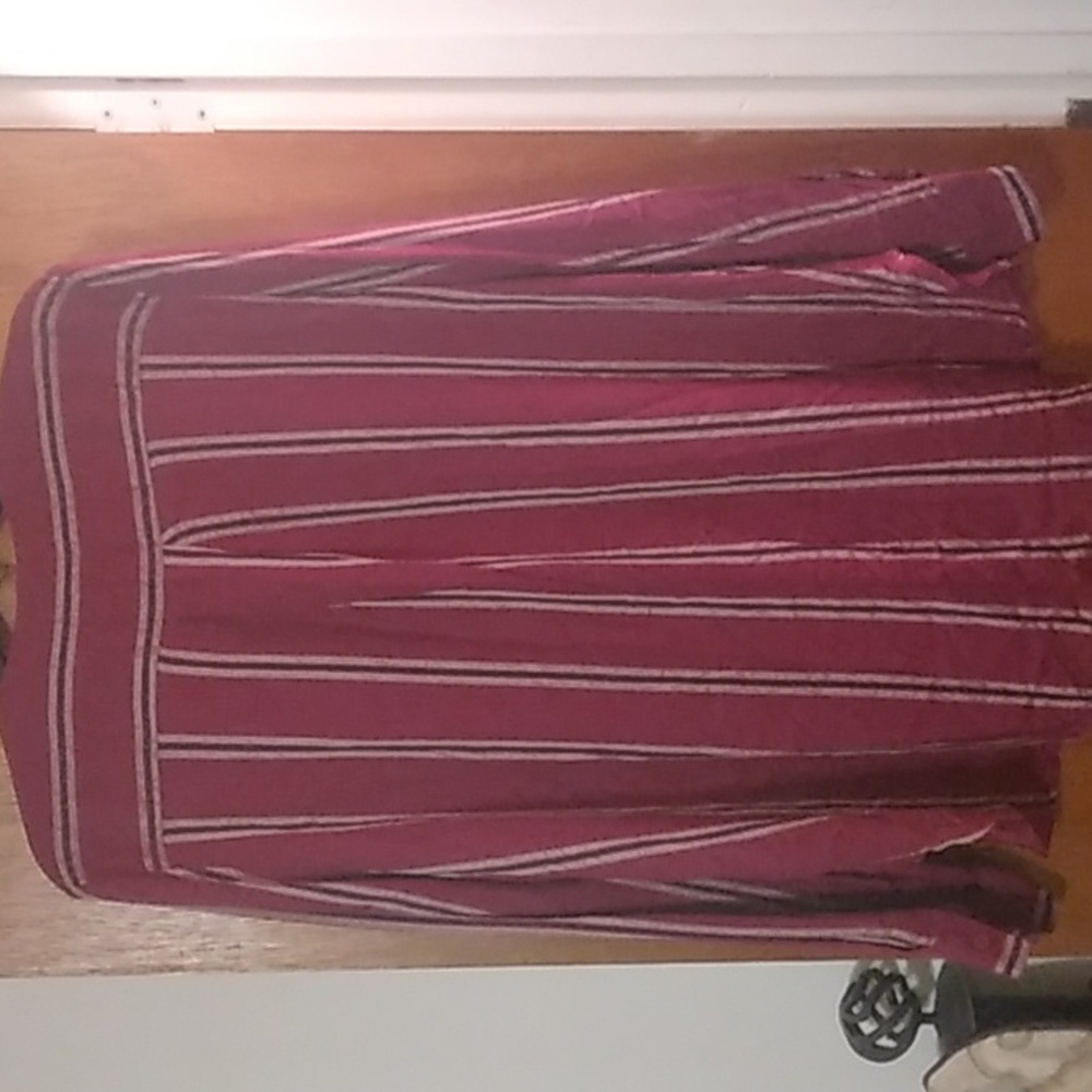 High-Low Top - Picture 4 of 4